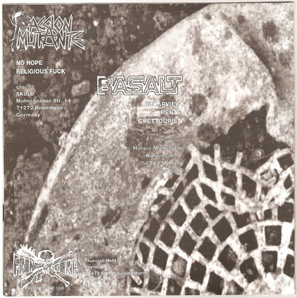 Accion Mutante / Basalt – Die Split 7" - 7" - 1998 - Frontcore Records – Frontcore 06 - Como Nuevo / Like New (M- / M-)