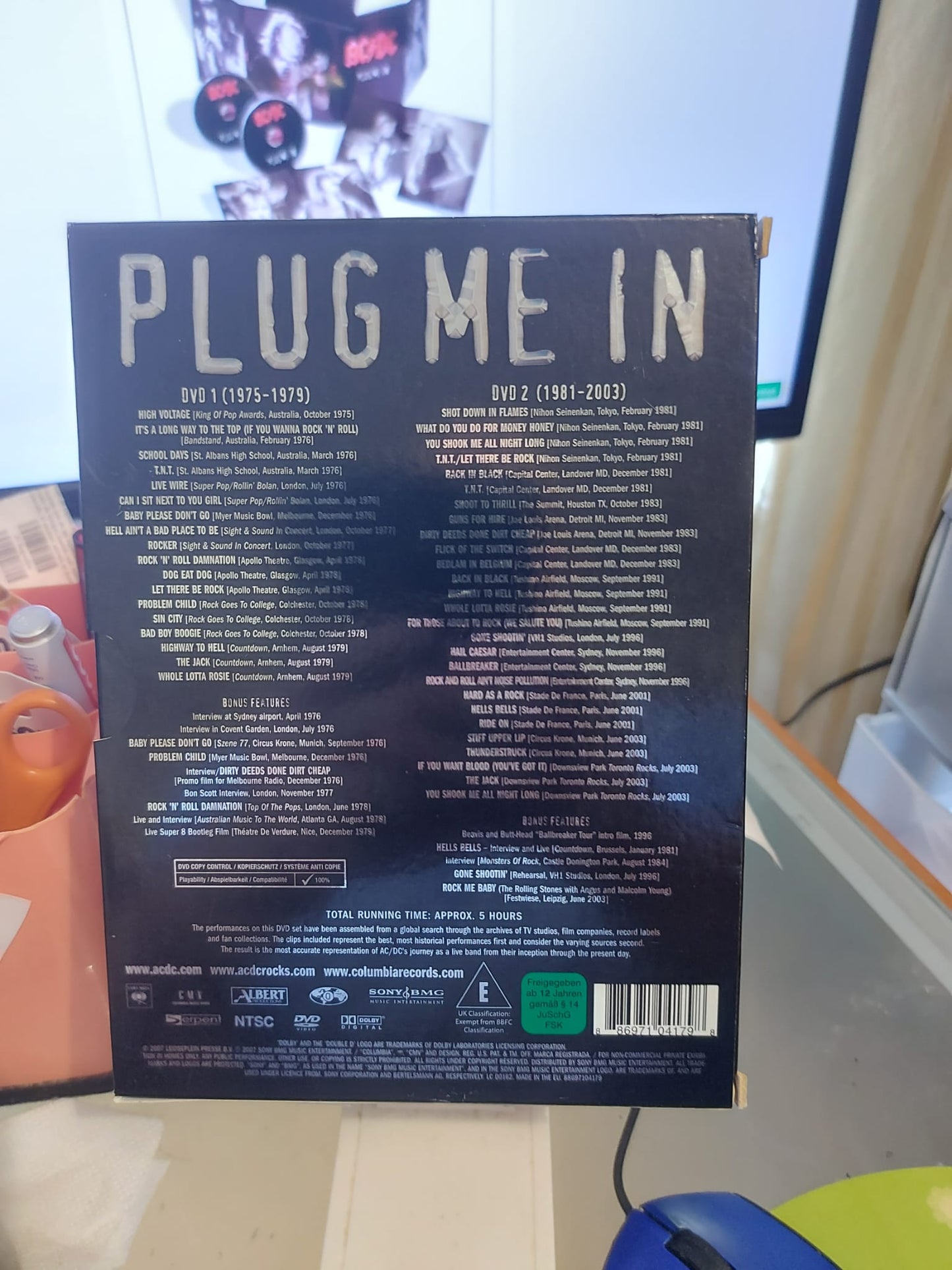 AC/DC – Plug Me In - 2xDVD - Muy Buen Estado / Very Good Condition (M- / VG+)
