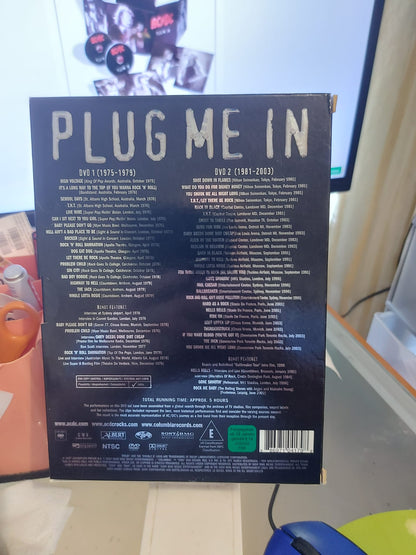 AC/DC – Plug Me In - 2xDVD - Muy Buen Estado / Very Good Condition (M- / VG+)