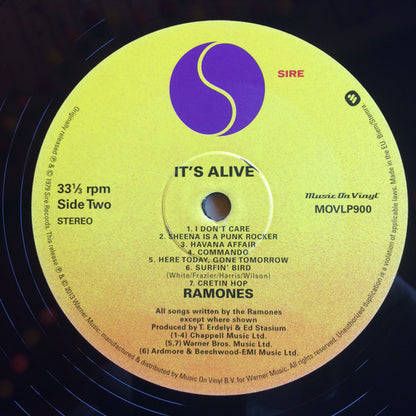Ramones ‎– It's Alive - 2xLP - 180 grams - 2013 - Sire ‎– MOVLP900, Music On Vinyl ‎– MOVLP900 - Nuevo sin usar pero no precintado / New and unplayed but not sealed.
